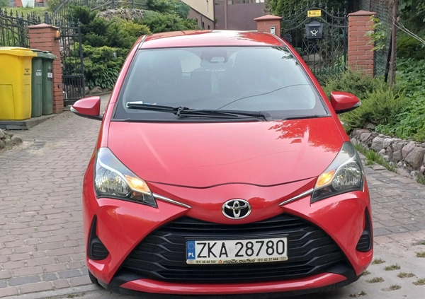 Toyota Yaris cena 31500 przebieg: 179500, rok produkcji 2015 z Gdynia małe 154